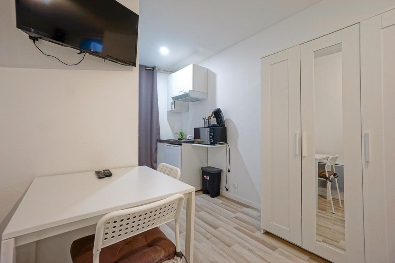 Apartmán Charming And Cozy Near Montparnasse Paříž Exteriér fotografie